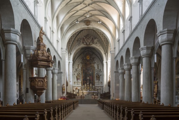 Constance, cathedral, interior, view to the east with Romanesque columns and baroque pulpit