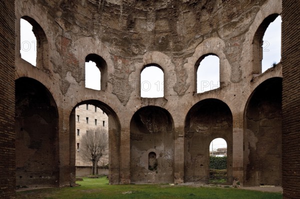 Rome Temple of Minerva Medica 33019