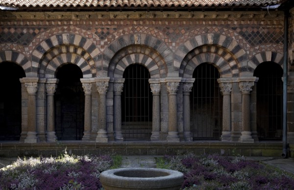 Cloister, south wing Arcade arch, St., Sankt, Saint