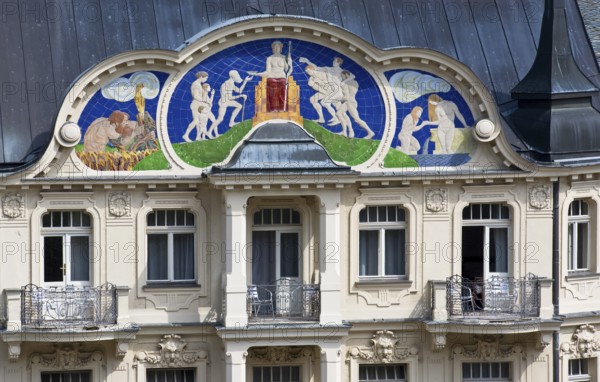 Czech Rep Karlovy Vary/Karlsbad Art Nouveau gable in Pavlov Street