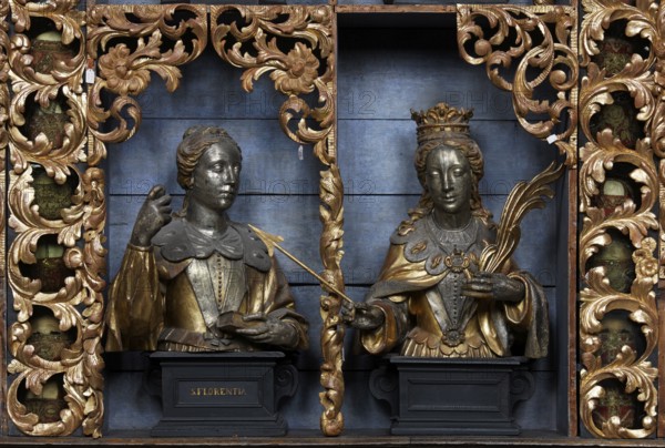 Golden chamber with reliquaries after restoration with historic colour scheme (blue), north wall,