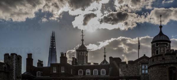 London, Tower of London, in the distance skyscraper THE SHARD 2009-2012 by Renzo Piano