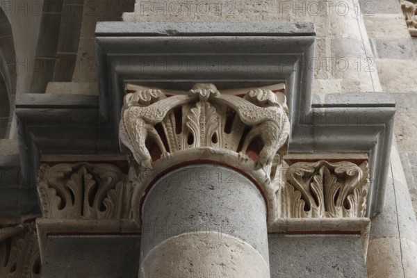 North-west crossing pillar with birds on the capitals, St., Sankt, Saint