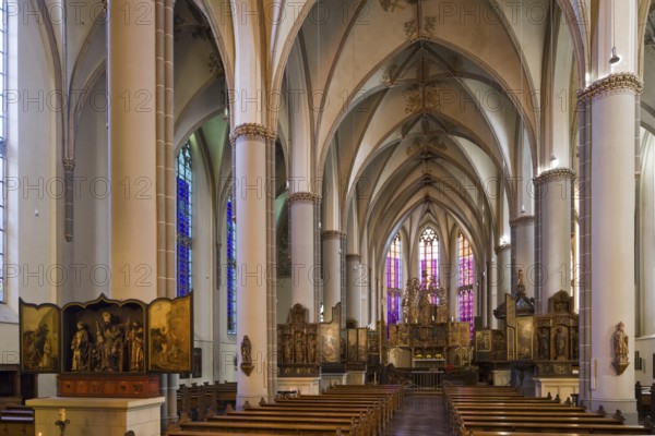 View to the east with altars, St., Sankt, Saint