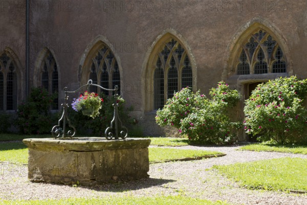 Cloister, Fountain, St., Saint, Saint