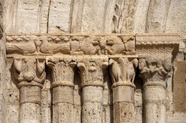 San Quirico d' Orcia, Collegiata, west portal, detail with lions and vaults