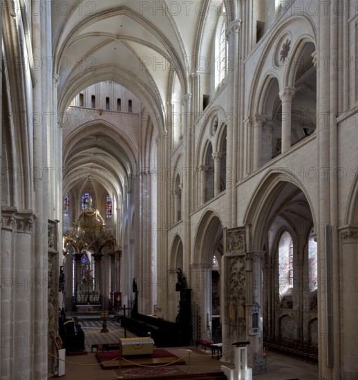 Fécamp Normandie Sainte-Trinité, Built 1175-1220 View from the pulpit through the crossing to the