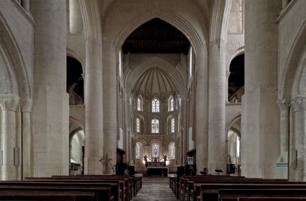 Cerisy-la-Forêt, Normandy, abbey church Interior facing east with a three-zone wall structure, 14th