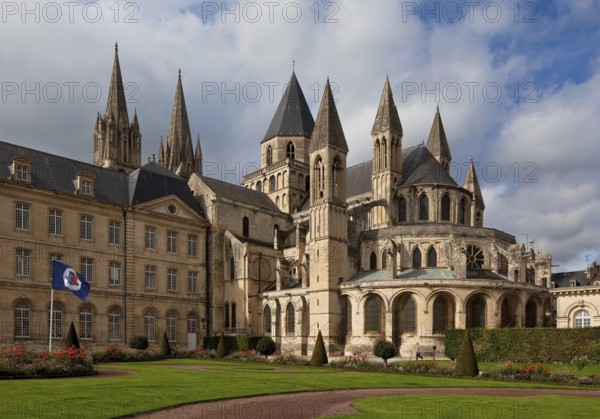 View from the south-east, adjoining the south transept gable baroque abbey building, St., Sankt,