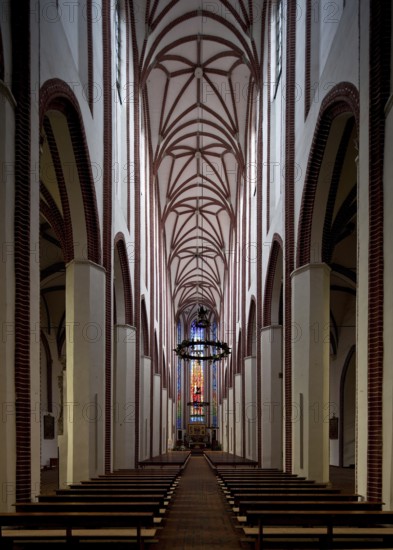 Interior facing south-east, built 1370-1420, height 30 m, St., Sankt, Saint