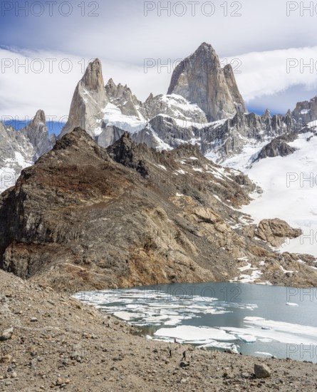 Mount Fitz Roy, Laguna de los Tres Trail, El Chaltén, Santa Cruz Province, Argentina, South America