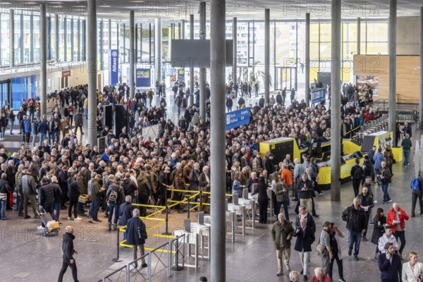 Retro Classics car show opens in Stuttgart. With over 90, 000 visitors and more than 900