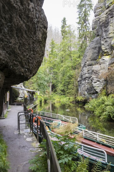 At the Upper Lock, the starting point of the boat trip on the Kirnitzsch near Hinterhermsdorf,