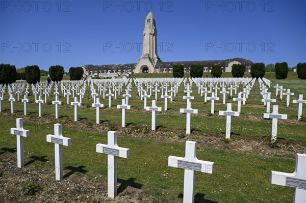 Cemetery of soldiers killed in the First World War, in the background the ossuary of Douaumont,