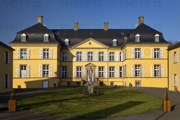 Crassenstein Castle, Niederungsburg, Wadersloh-Diestedde, Warendorf district, Muensterland, North