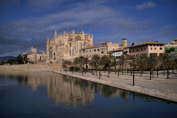 Palau Reial, Royal Palace La Almudaina and La Seu, Basilica de Santa Maria, Cathedral of St Mary,