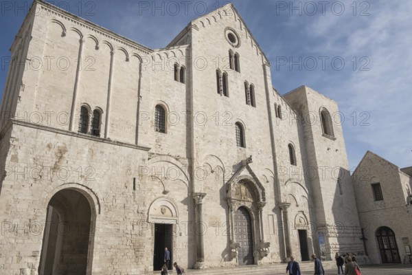 Basilica of San Nicola (Basilica of St Nicholas of Myra), Bari, Apulia, Italy, Europe