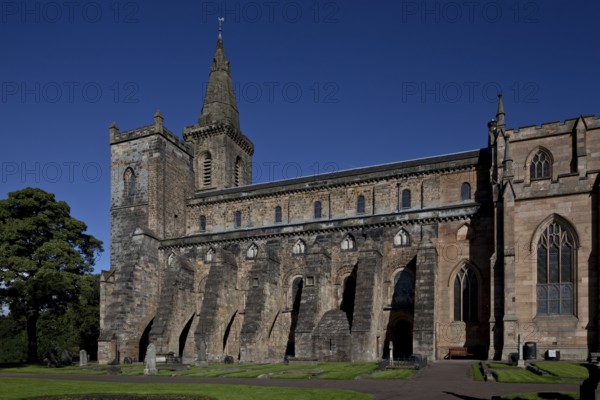 Partial view from the south-east with the stepped buttresses of the 16th century, St., Sankt, Saint