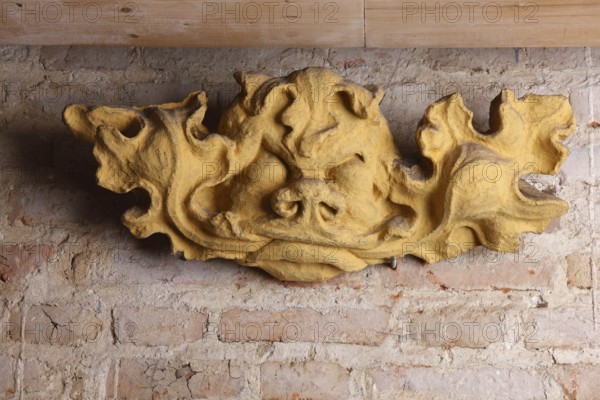Mask, Leaf mask, Saint, Saint