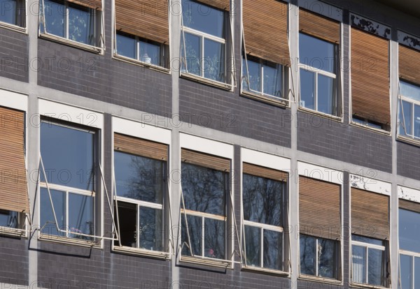 Egon Eiermann 1951-56, administration building from the south with retractable wooden blinds