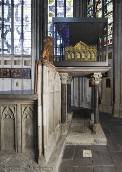 Choir, reliquary altar, rear building with passage under the shrines, St., Sankt, Saint
