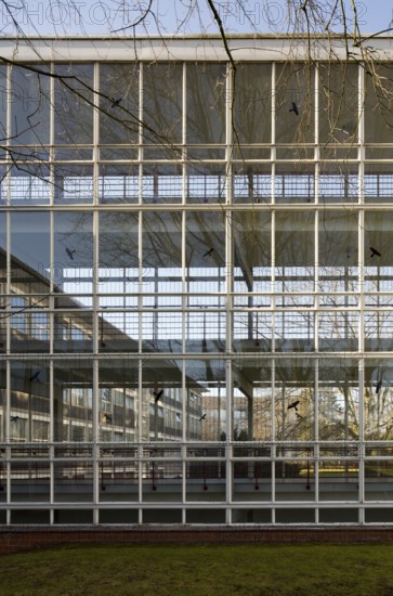 Egon Eiermann 1951-56, glass connecting corridor between administration building and warehouse