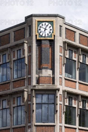 Voormalig kantoor van de Nederlanden van 1845, built in 1927 by Hendrik Petrus Berlage