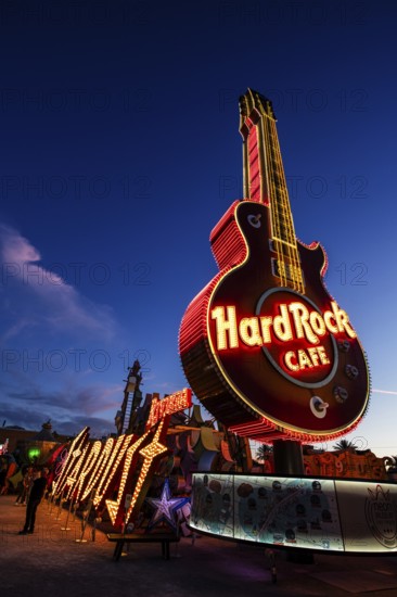 The Hard Rock Cafe neon guitar was modelled on Pete Townsend's Gibson Les Paul guitar from The Who,