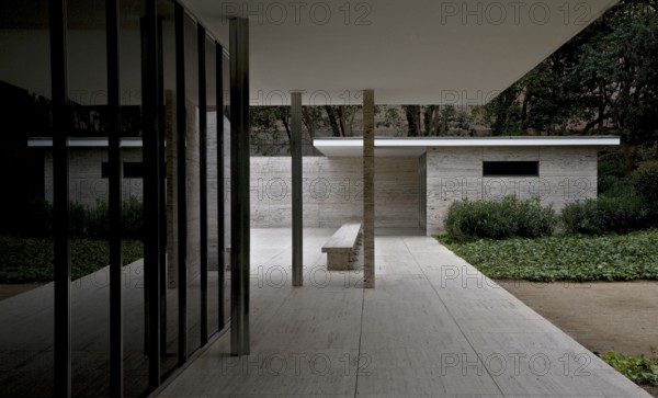 Barcelona Pavilion Pavilion of the 1929 World Exhibition, reconstruction 1983-1986, side pavilion