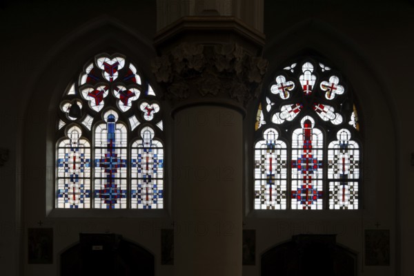 Window in the south aisle (Maria Katzgrau), St., Sankt, Saint