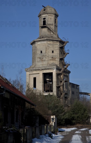 So-called BERZIT-TOWER for lignite drying, investment ruin from 1922