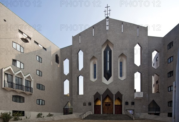 Built by Gio Ponti in 1961-64, west façade with adjoining blind walls containing oblong hexagonal