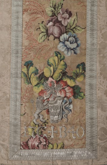 Case detail from 1740, goldsmithing and textile art from the 16th to the 20th century, St., Sankt,
