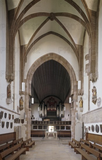 Nuremberg, Protestant parish church of St Jokob. View from the choir to the organ, St., Sankt,