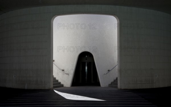 City of Arts and Sciences (cat./val. Ciutat de les Arts i de les Ciències), L'Umbracle, basement