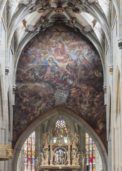 Überlingen, parish church of St Nicholas, view to the east, wall above the choir arch with fresco