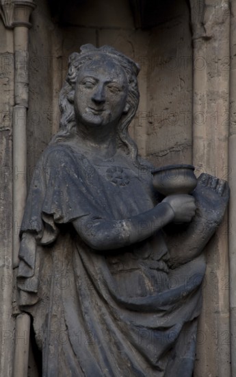 North-west side with virgins, Clever Virgin, third from left, St., St., Saint