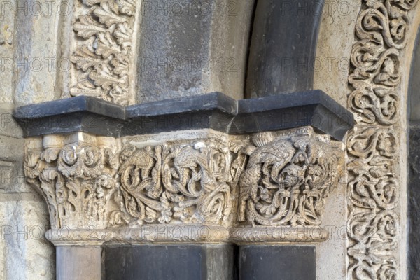 Brauweiler near Pulheim, St Nicholas Abbey Church, cloister, south portal, impost zone