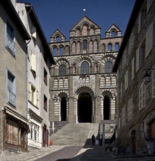 West façade with staircase, St., Sankt, Saint