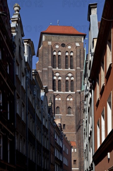 Tower seen from the south through Beutlergasse, today ulica Kaletnicza, St., Sankt, Saint