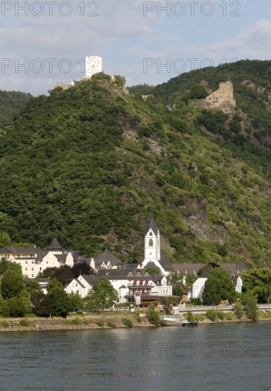 View over the Rhine with the enemy brothers, the castles Sterrenberg and Liebenstein, St., Sankt,