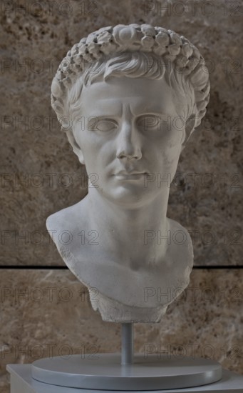 Rome Altar of Peace of Augustus 33812