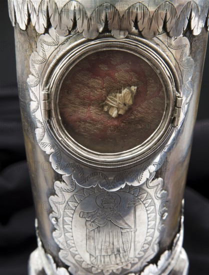 Cornelius Chapel, reliquary in the shape of a drinking horn, St., Saint, Saint