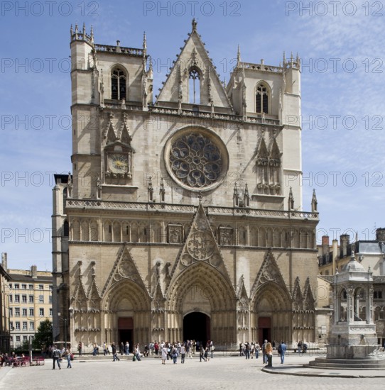 West façade, St., Saint, Saint