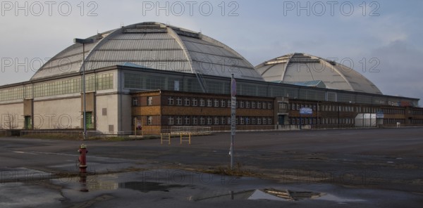 Reinforced concrete construction, built in 1928-29 by Hubert Ritter, two elliptical shell vaults,
