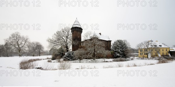 Krefeld, Linn Castle and outer bailey hunting lodge and moat