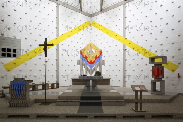 1966-1967 by Joachim G. Hanke, chancel with illusory perspective effect, St., Sankt, Saint