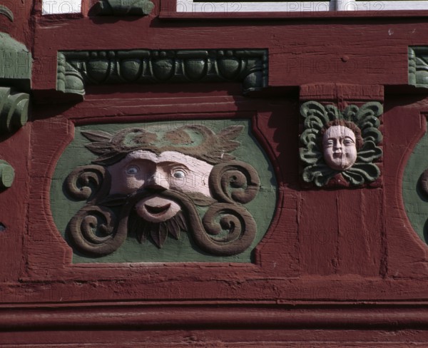 Clockmaker's house, Marienstraße 36, facade from 1733, grimace on the facade
