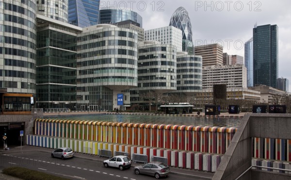 Water basin, in front of it cascading overflow made of coloured ceramic