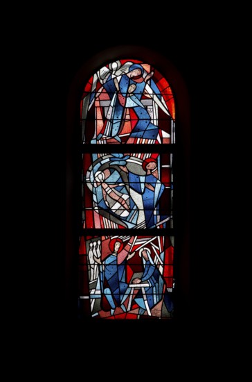 Stained glass window by Ernst Jansen-Winkeln in the right (west) aisle, scenes from the life of St